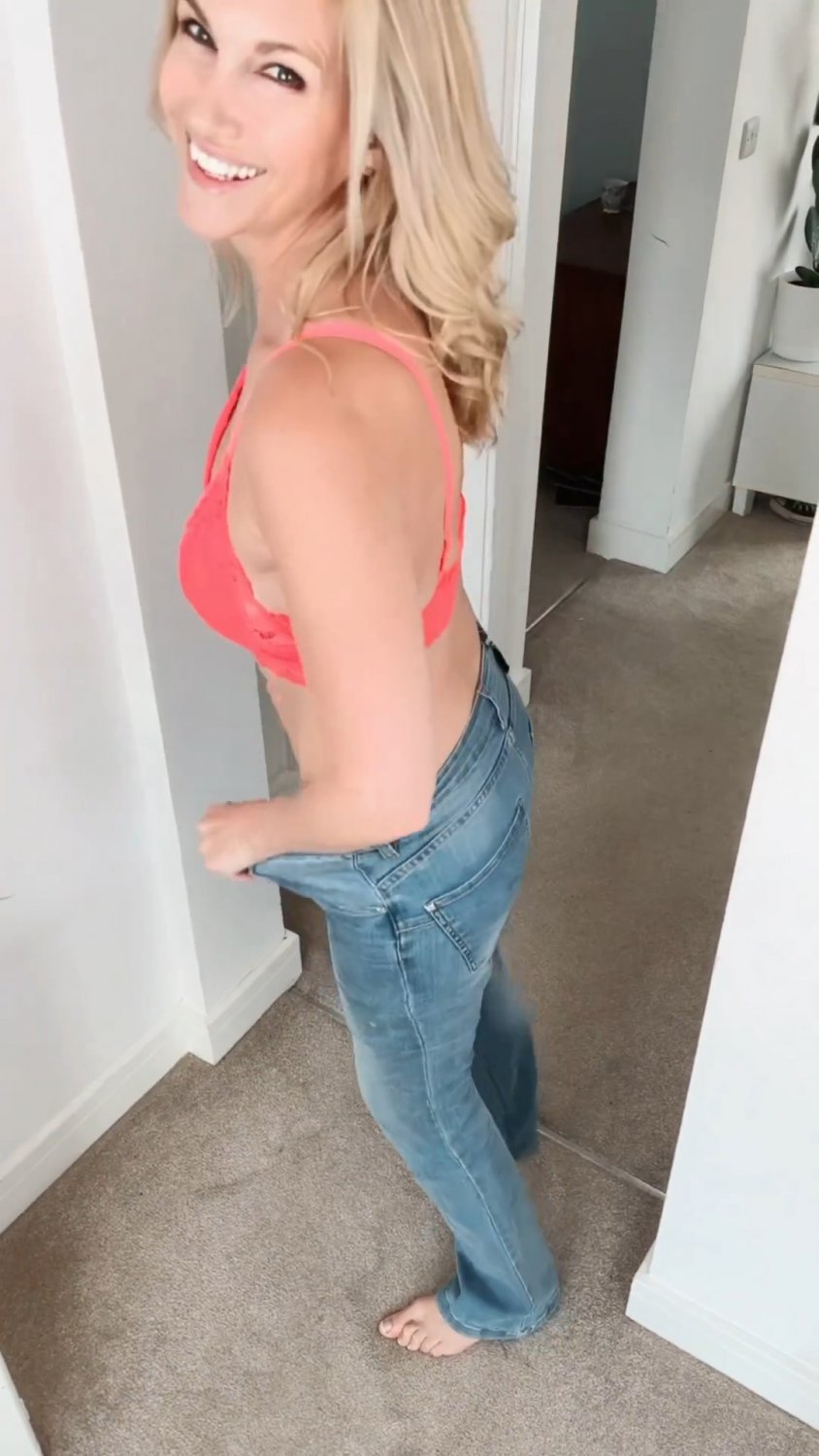Casual and hot #cGR1We7U