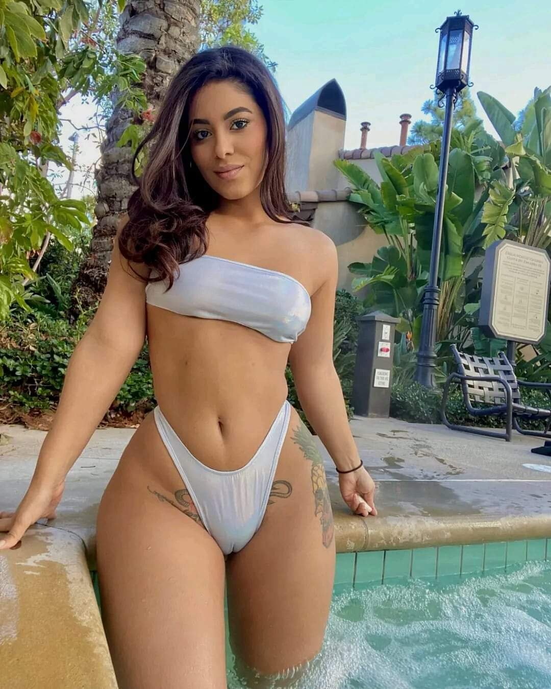 Me encanta que hagan eso, con su rica conchita mostrarla de esa manera🤤😍 #25B10gDv