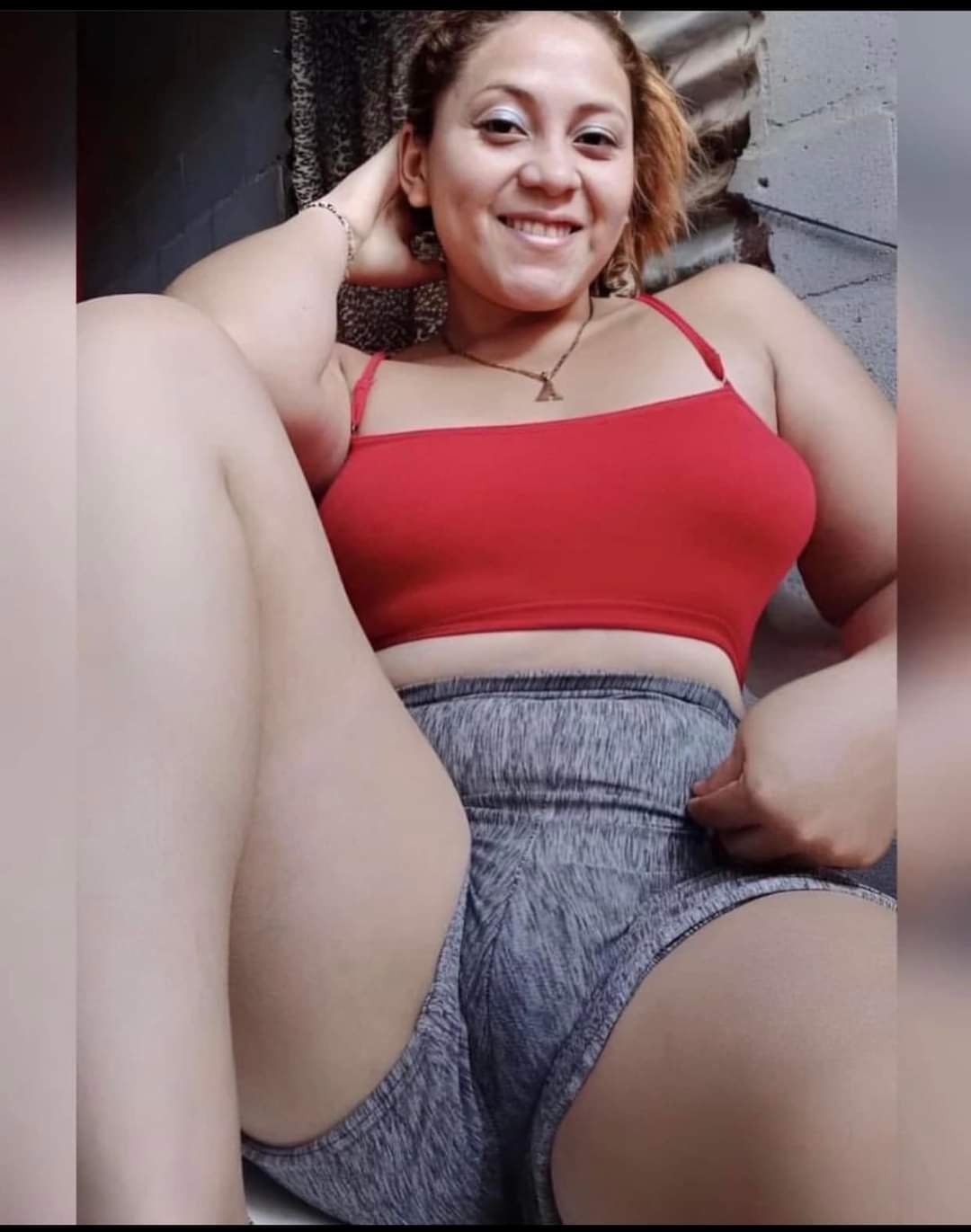 Me encanta que hagan eso, con su rica conchita mostrarla de esa manera🤤😍 #zR579TI0