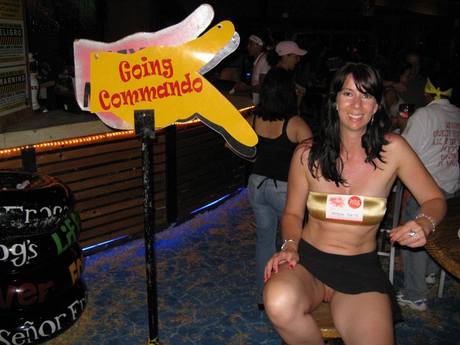 Exhibitionist woman #a5I5IqGl