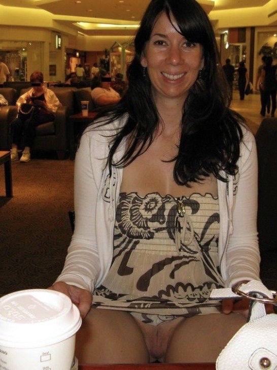 Exhibitionist woman #tOIDry5C