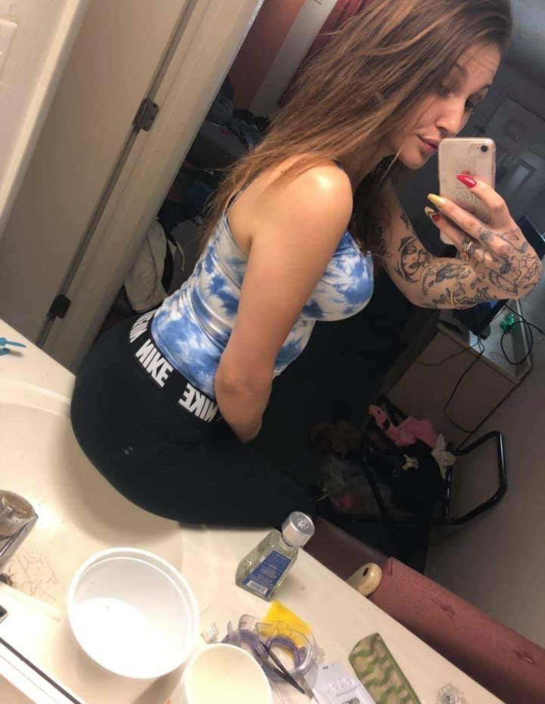 Sexy Tattooed MILF #9S8jMnQR