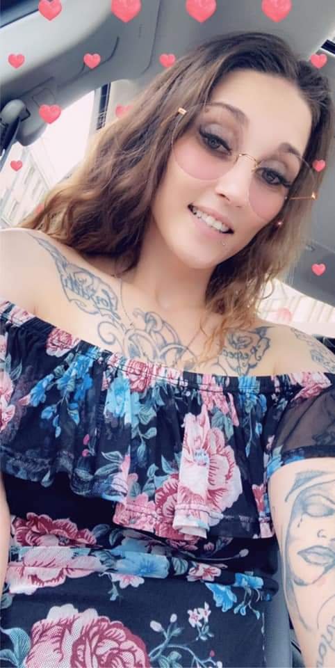 Sexy Tattooed MILF #9kJP9K8z