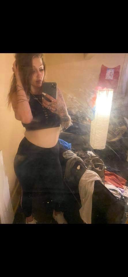 Sexy Tattooed MILF #RE25ygk8