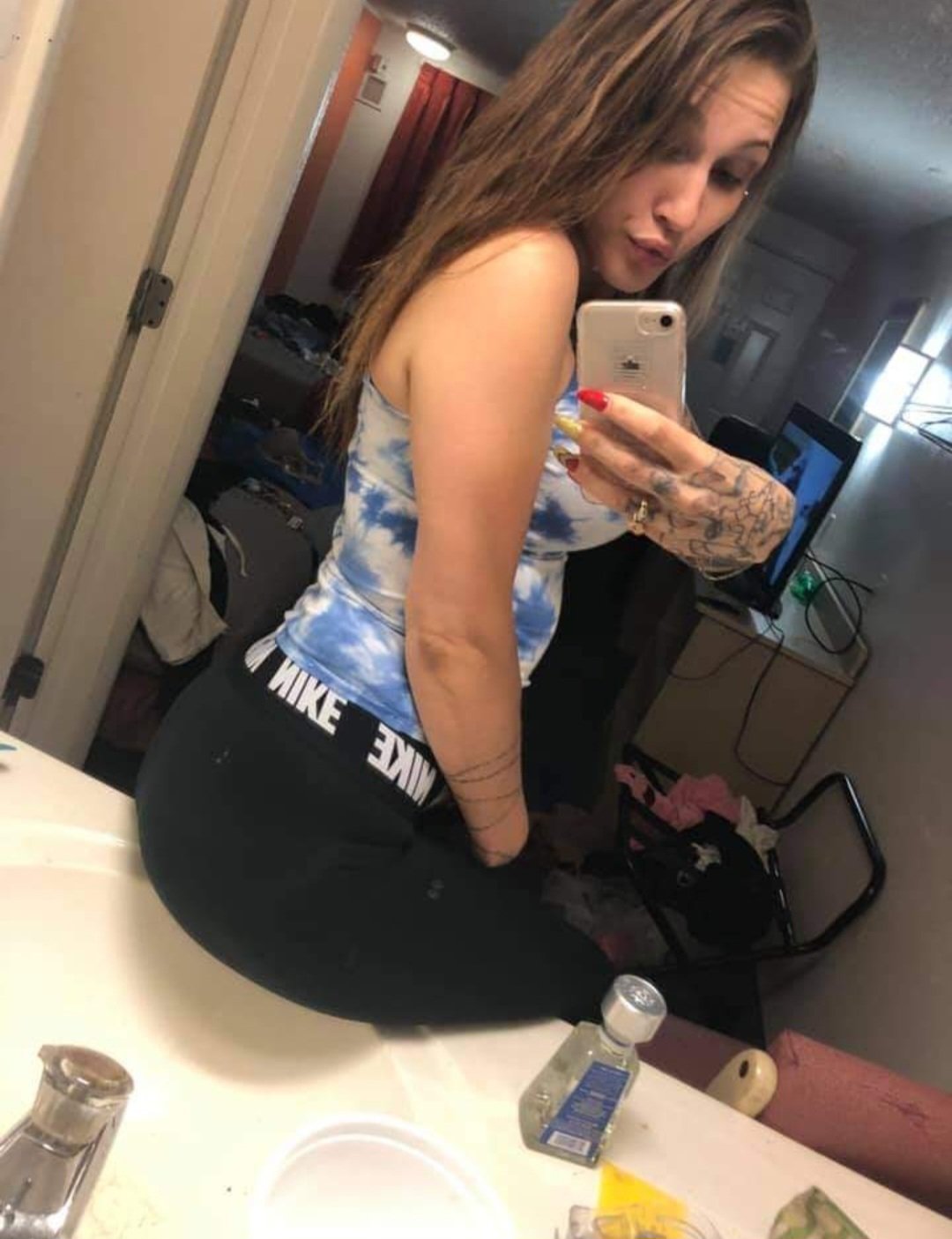 Sexy Tattooed MILF #mp6W77wx