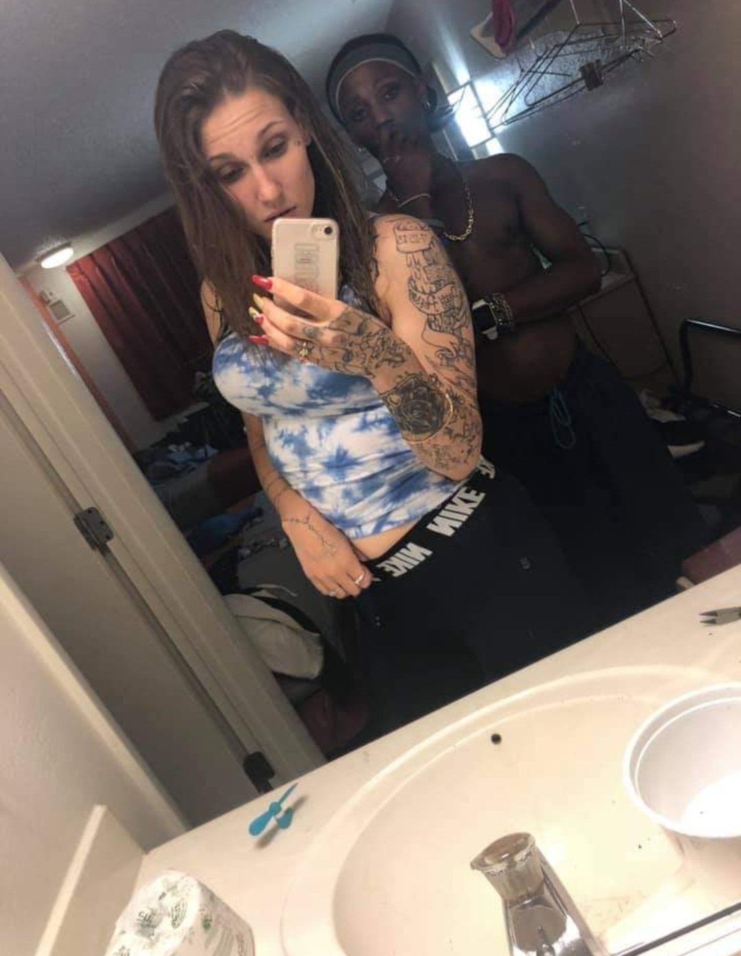 Sexy Tattooed MILF #sXWtJUdQ