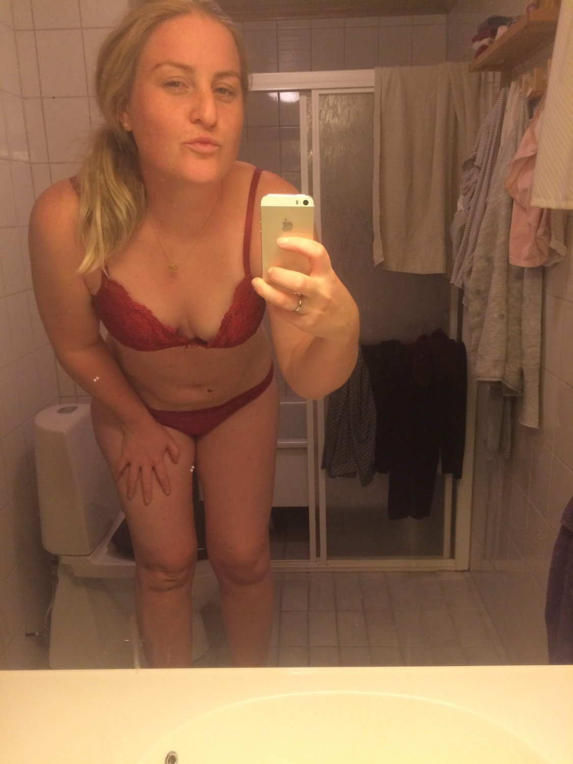 Norwegian nurse showing off #C0EpSg5s