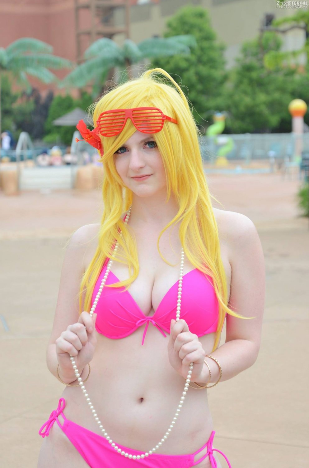 Panty Anarchy bikini cosplayer needs tributes #Ao5cnMYW