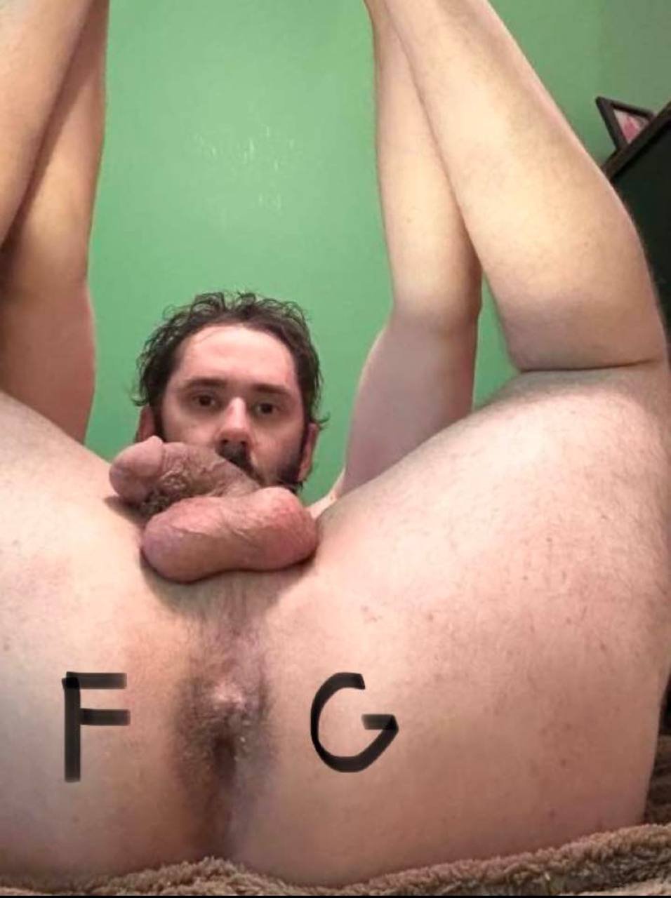 Pathetic faggot eager to be seen naked by real men #OdAJIKFx